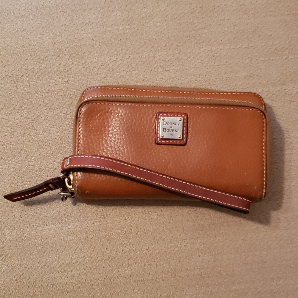 Dooney and Bourke wristlet wallet